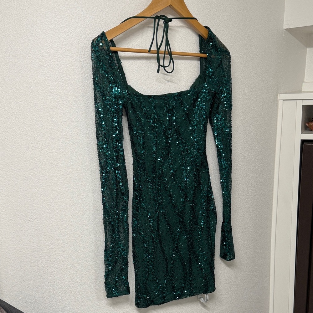 Elegant Green Sequin Dress